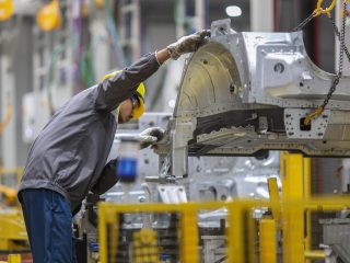 India set to approve $370 million horse powertrain hybrid engines investment