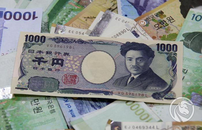 Japanese Yen Hits 40-Year Low Against the Dollar