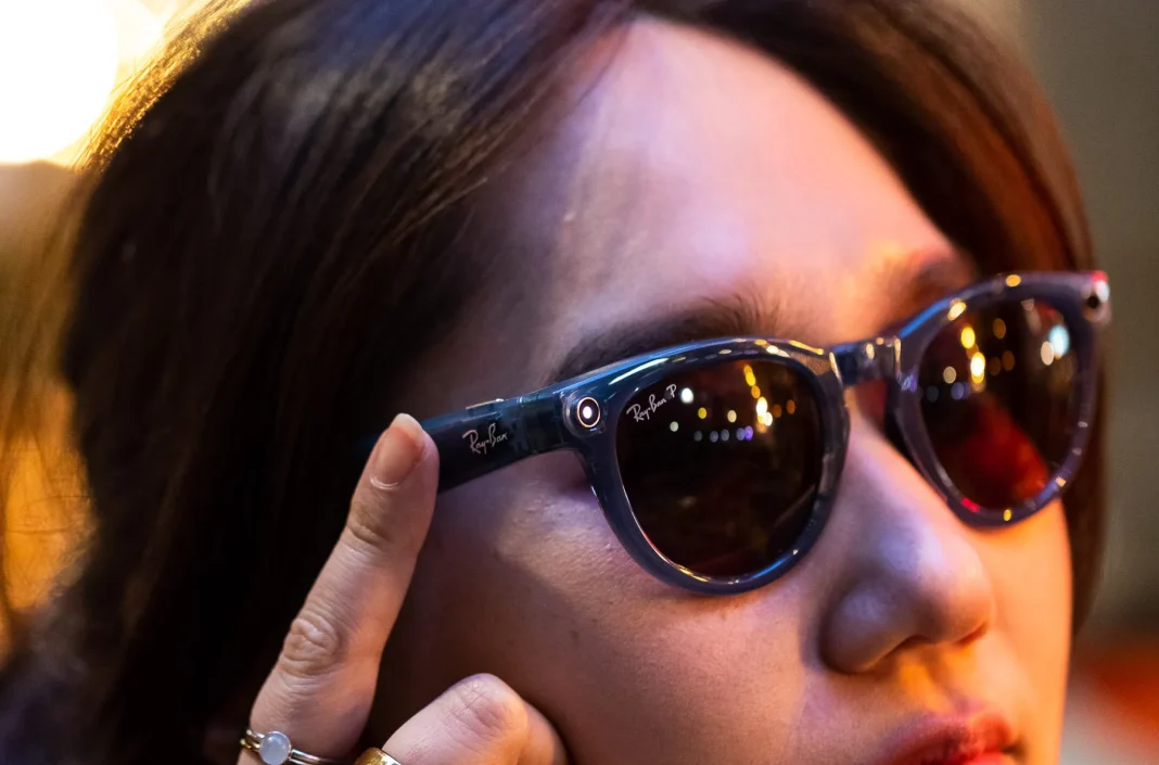 Meta glasses