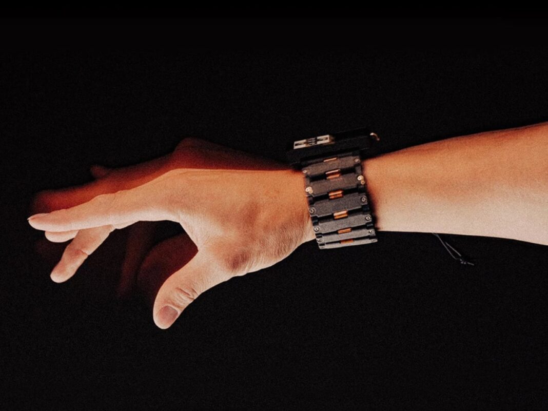 Meta Unveils “Control Shift” Wristband That Turns Gestures into Computer Commands