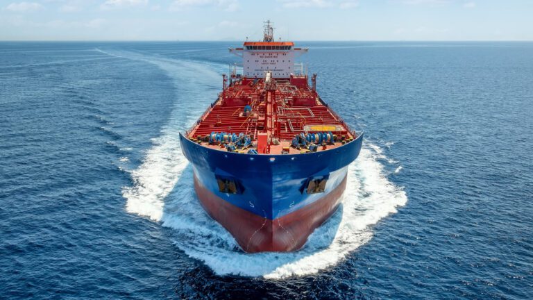 Large oil tankers prices up 576% in 2025