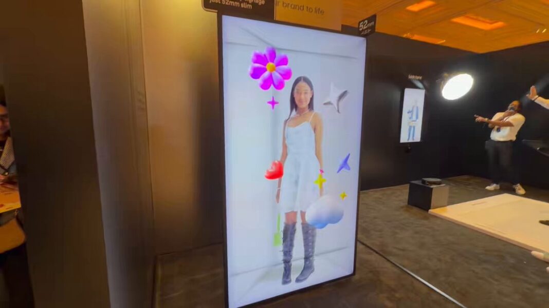 Samsung launch mysterious slim 3D display