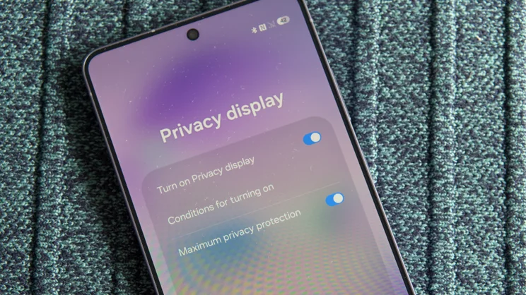 Samsung release new “privacy display” feature