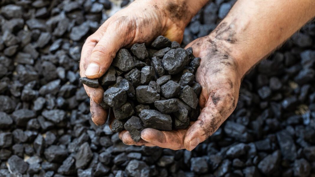 Chinese scientists solve 160-year-old problem of turning coal into medicine