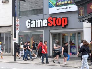 GameStop pledges to pursue its takeover offer for eBay despite rejection