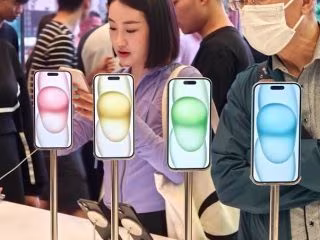 China smartphone sales drop 13% as memory costs limit discounts